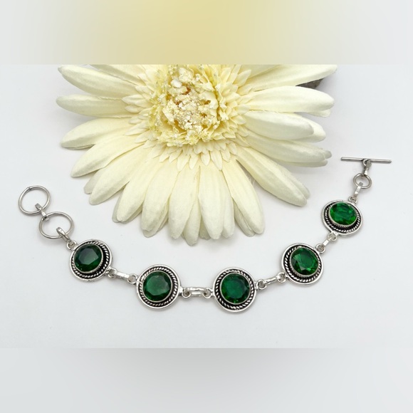 GREEN QUARTZ BRACELET - Picture 8 of 8